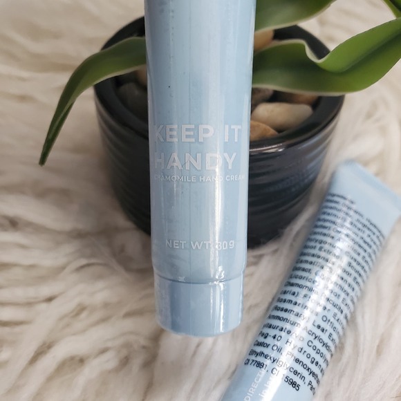 Glow On 5th Beauty Smooth As Silk Scrub & Keep It Handy Moisturizer Bundle - Picture 3 of 6